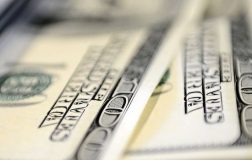 Dolar/TL rekorda, CDS düşüşte