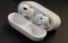 Apple AirPods’lara çeviri hizmeti geliyor