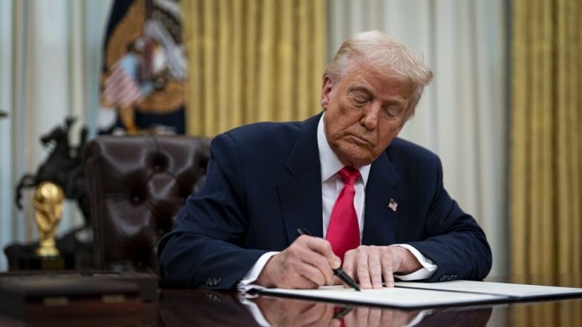 Trump: ABD’de üretilmeyen otomobillere % 25 tarife uygulanacak