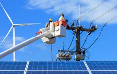 “2024’te elektriğin yüzde 46’sı yenilenebilir kaynaklardan sağlandı”