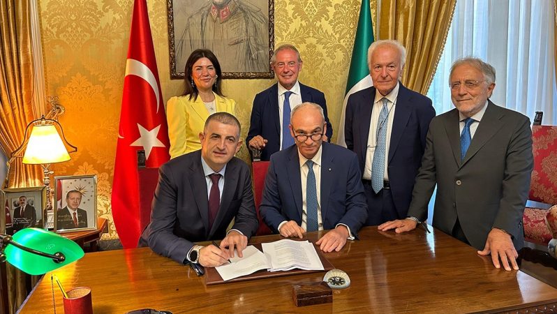 Baykar, İtalyan havacılık şirketi Piaggio Aerospace’i satın aldı
