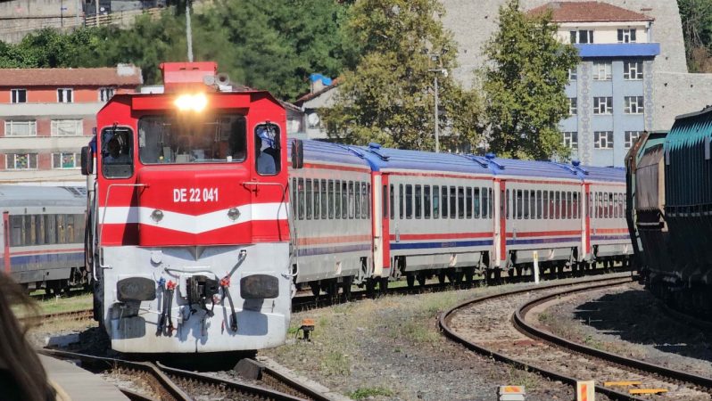 Batı Karadeniz Keşfi: Karaelmas Ekspresi’yle Yolculuk ve Kültürel Zenginlikler