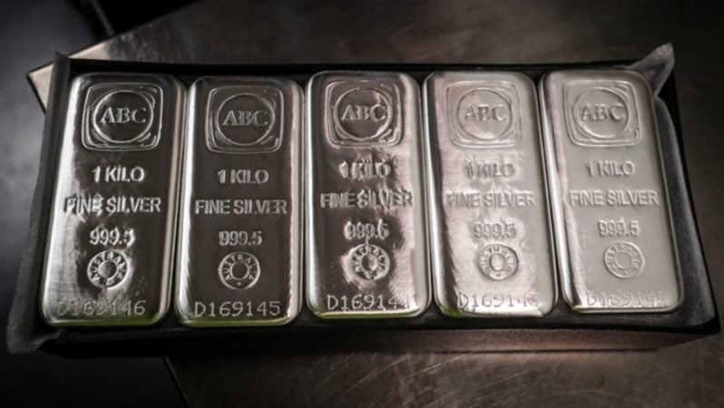 Gümüş Piyasasında Londra Açığında Yeniden Yükseliş: Onsa Yaklaşan Rekorlar ve Güvenli Liman Talebi