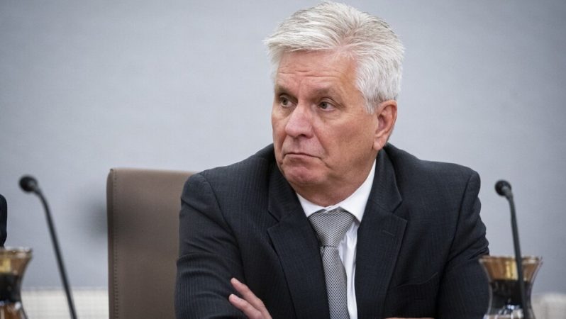 Waller’ın İstihdam Hissi ve Piyasa İçgörüleri: İşgücü Zayıflığı mı Büyüme mi?