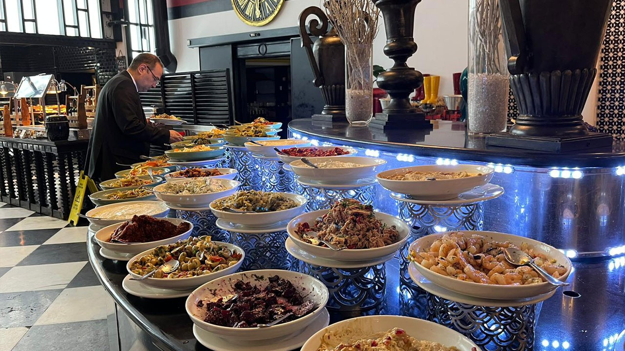 Antalya Otellerinde Yılbaşı Hazırlıkları ve Turizmde 12 Ay Stratejisi