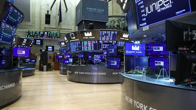 ABD Hisse Piyasaları: Faiz Beklentileri ve Yapay Zeka Endişeleriyle Dalgalı Bir Gün