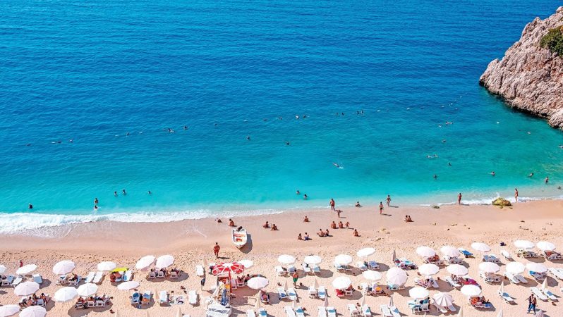 Türkiye’ye Gelen Yabancı Ziyaretçi Sayısında Kasım Ayı Artışı ve 2025 Turizm Verileri