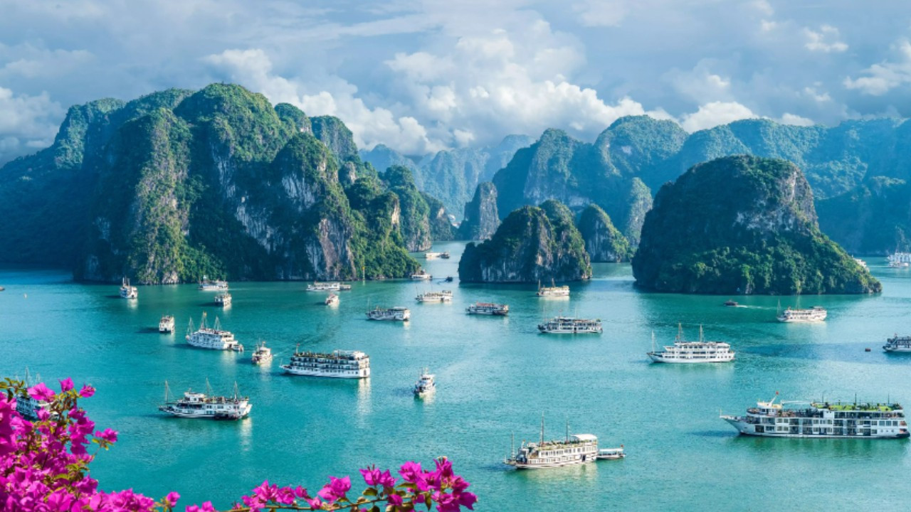 Vietnam Turizmi: Kasımda Yabancı Ziyaretçi Akışında Rekor Artış ve Bölgesel Dağılımın Genişlemesi