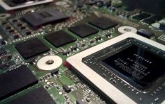 Davos’ta Yapay Zeka Devrimi İçin Yatırım Işığı: Yarı İletkenler ve Büyüyen Talep