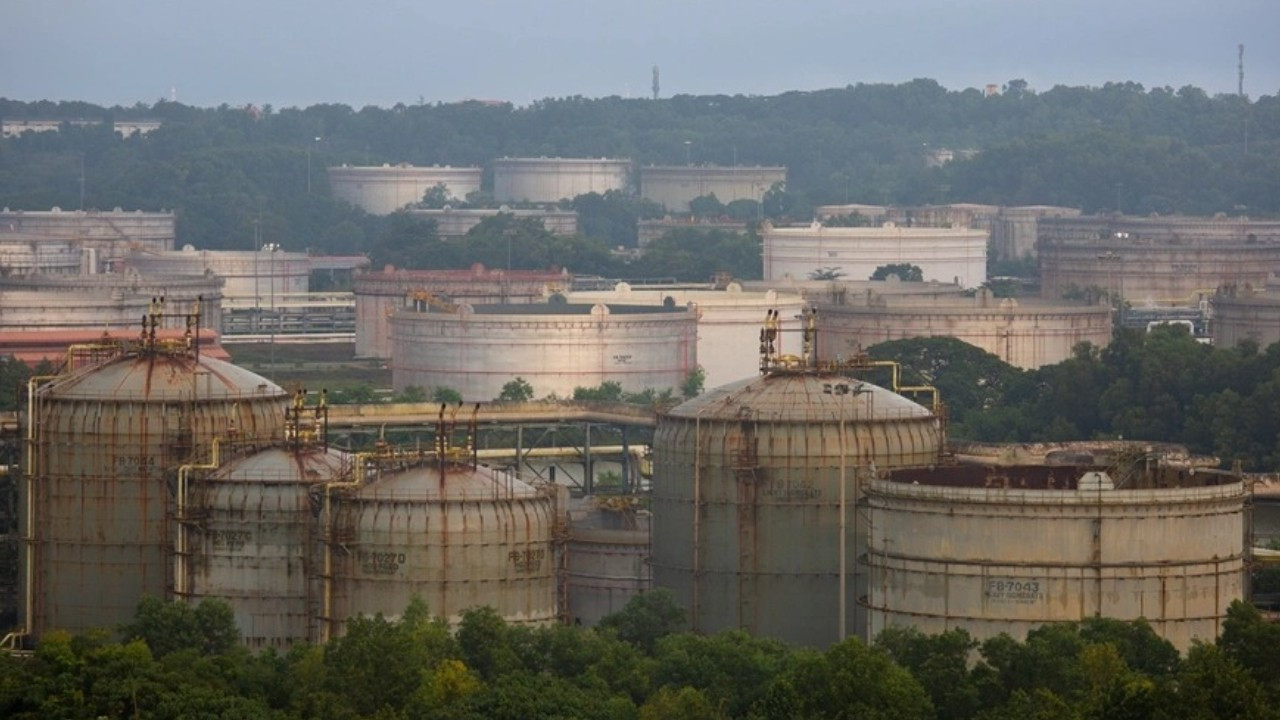 Hindistan Rafinerileri ve Rus Petrolü: Enerji Güvenliği ve ABD Baskılarının Gölgede Kaldığı Bir Dönem