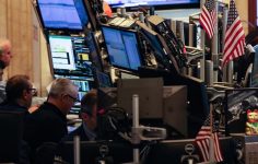 Nvidia ve Salesforce Sonuçlarıyla Piyasalarda Karışık Seyir: Yapay Zeka Baskısı ve Makro Veriler