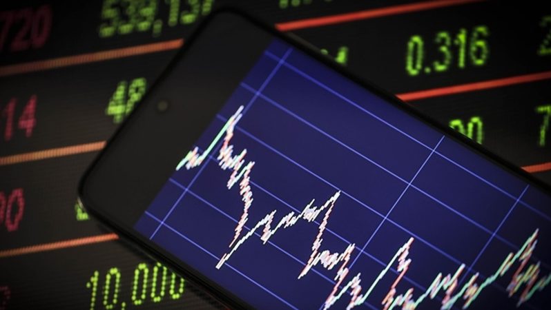 Piyasalar ve Belirsizlik: Avrupa Hisseleri Düşüşte, AVP ve ABD-AB Ticaret Görünümü Gerginleşti