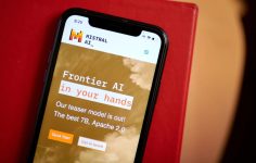 Mistral AI, Paris Çevresinde 830 Milyon Dolarlık Veri Merkezi Yatırımı ve Avrupa Genişleme Planı