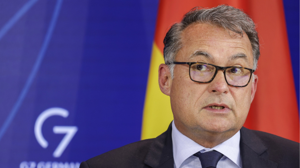 Nagel: Doların Güvenli Liman Rolü Sorgulanıyor ve Euronun Güçlenmesi Enflasyon ile Büyümeyi Şekillendiriyor