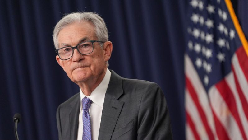 Powell: Fed’in Dengeleyici Adımları ve Enflasyon Beklentileri Üzerine Kararlı Bir Yolda
