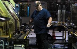 Türkiye Sanayi Üretiminde Denge: Şubat ayında Artış Sarmalı ve Sektörel Dağılım