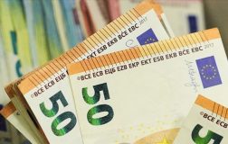 AB Komisyonu: Dondurulmuş Rus Varlıklarından Elde Edilen Gelirin Ukrayna İçin Kullanımı ve Petrol Hattı Krizinin Etkileri