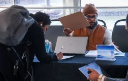 ABD İşgücü Verileri: İlk İşsizlik Başvuruları Düşüşte, İşten Çıkarmalar Dikkat Çekiyor