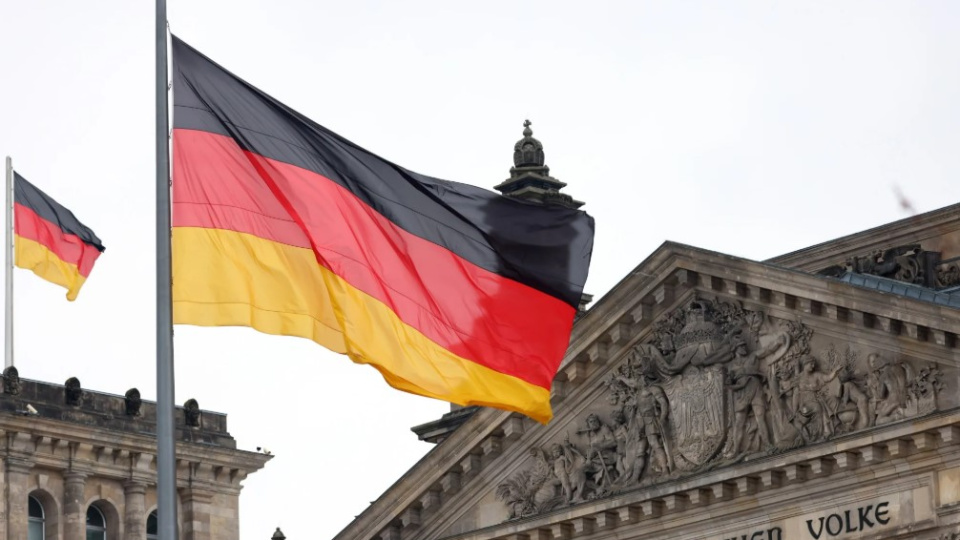 Almanya 2026-2027 Büyüme Tahminlerini Aşağı Yönlü Revize Etti: Enflasyon Beklentileri Yükseliş Gösteriyor