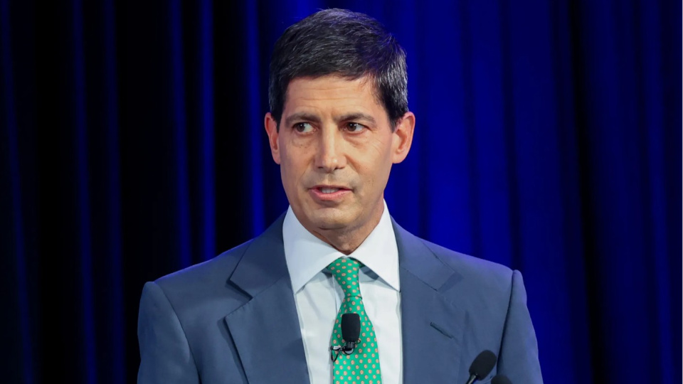 Demokratlardan Warsh Adaylığı Hakkında Soruşturmalara Farklı Yaklaşım: Oturum ve Durdurma Çağrısı