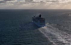 Dubai’den Hürmüz Boğazı’na Uzanan Yolculuk: Celestyal Discovery’nin İlk Yolcu Gemisi Geçişi