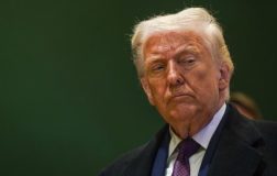 İslamabad Görüşmeleri Öncesi Trump’tan Sert Mesajlar ve Silah Altında Yola Devam