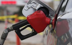 Kanada Hükümeti Yakıt Vergisini Geçici Olarak Durdurdu: Fiyatlarda Geçici İndirim Müjdesi