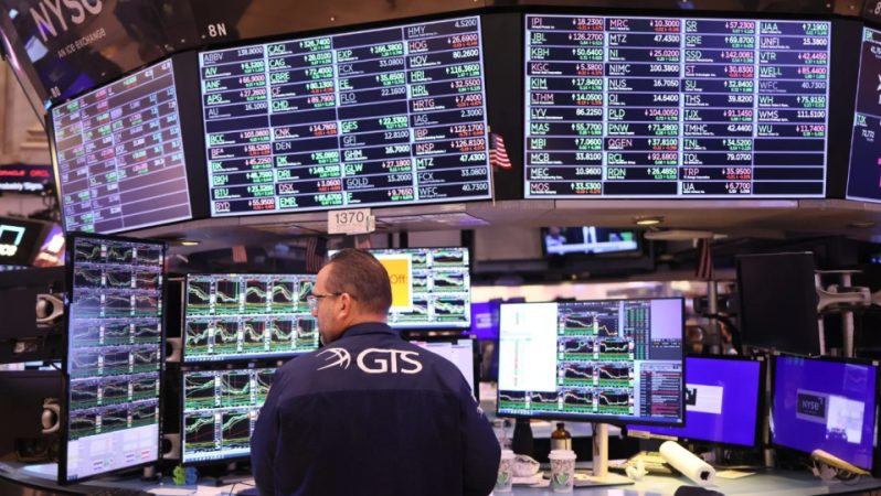 S&P 500 Yükseklerde: ABD-İran Gerilimi ve Kurumsal Kazançlar Piyasalara Dengenin İzlerini Bırakıyor