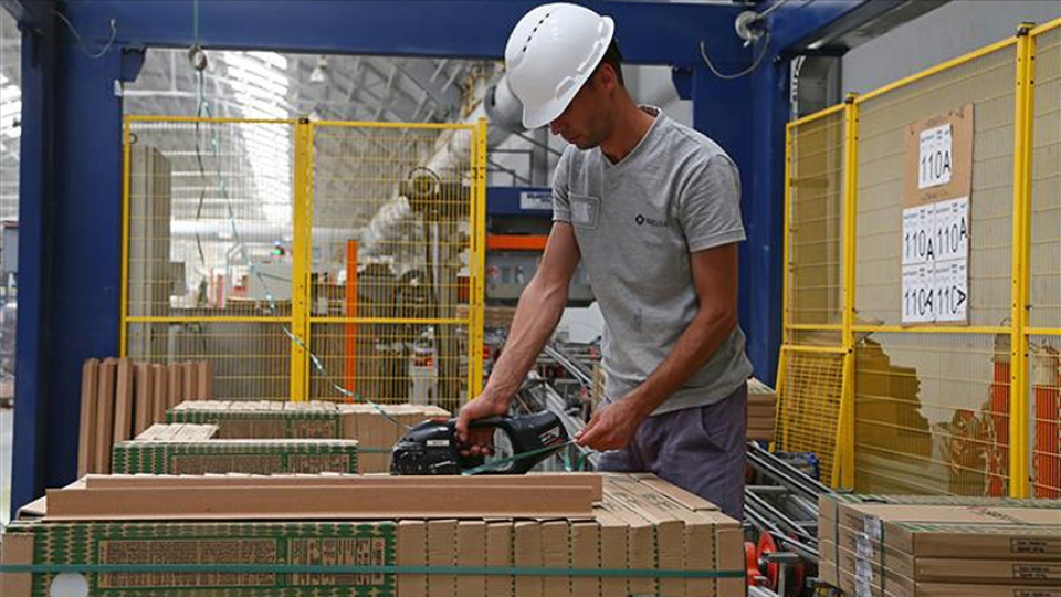 Şubat 2026 Sanayi Üretim Verileri: Yıllık Artış ve Sektörel Değişimler