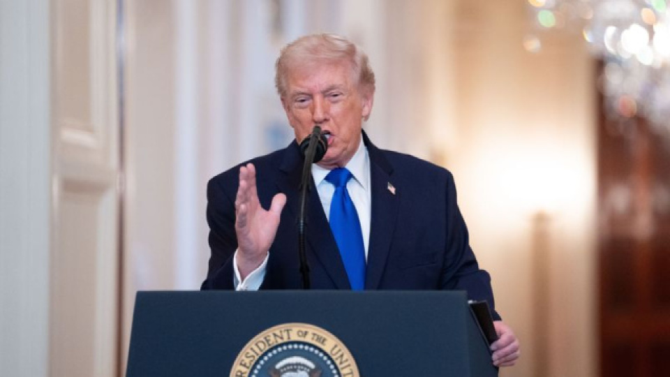 Trump’tan İran’a Yaptırım Tehditleri: Zaman Daralıyor ve Yanıt Bekleniyor