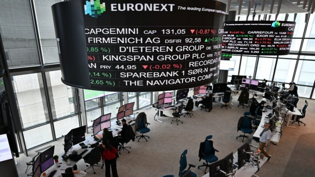 Avrupa Borsaları Haftaya Temkinli Başladı: Merkez Bankaları ve Şirket Bilançoları Takipte