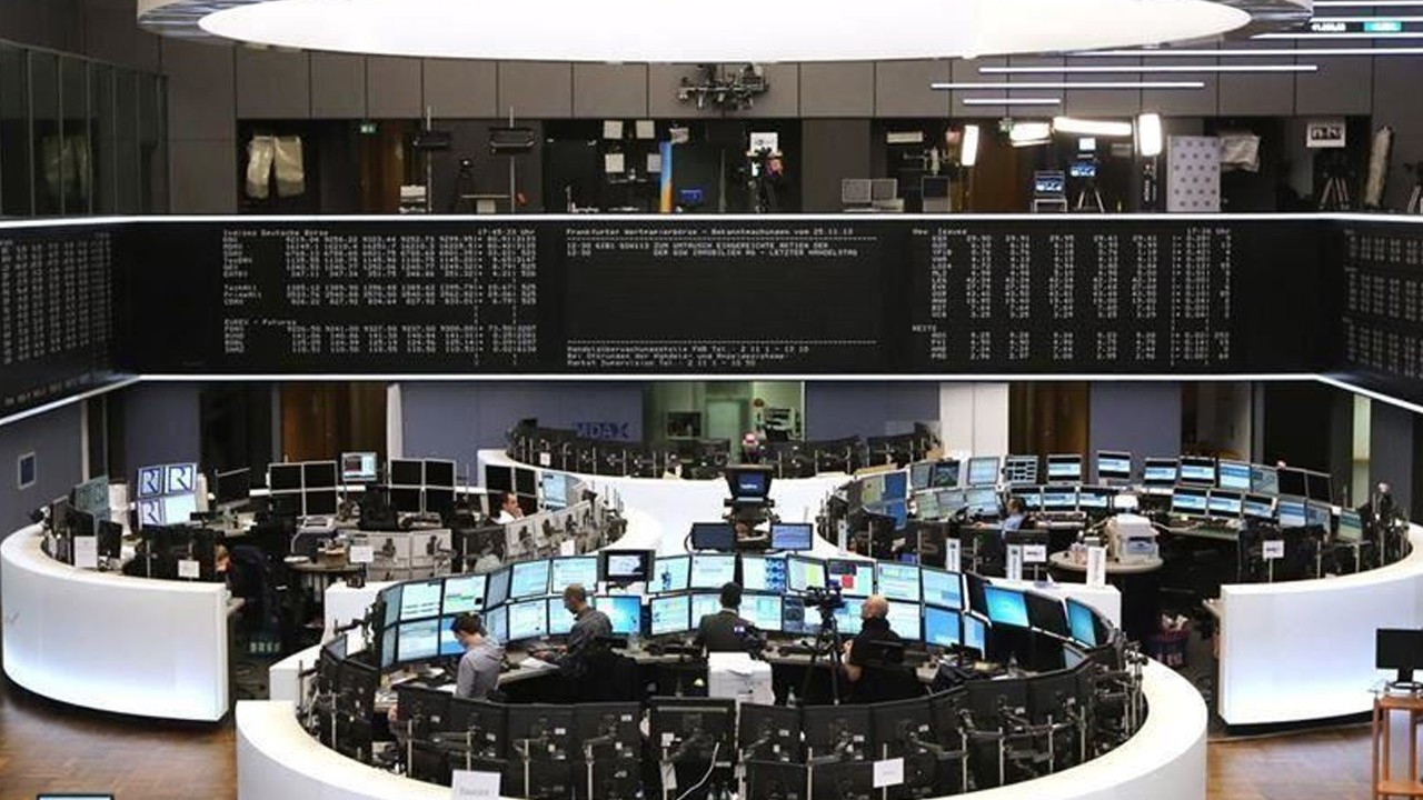 Avrupa Piyasalarında Gün Sonu: Endeksler Geriledi, Euro/Dolar Sabit Kaldı