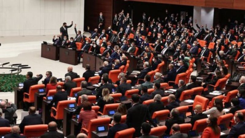 Bazı Kanunlarda Değişikliklerle Vergi ve Yatırımların Yapılandırılması