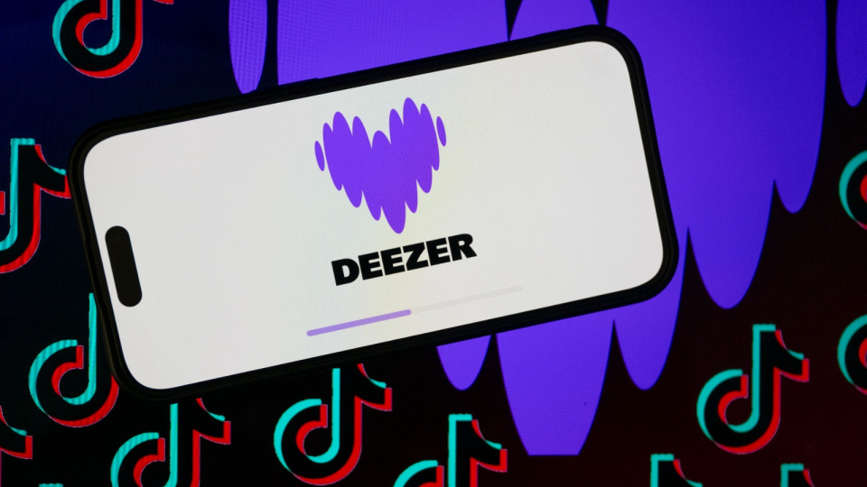 Deezer’da Yapay Zeka Üretimli Müzik: Günlük Yüklemeler Artarken Haklar ve Saklama Politikası