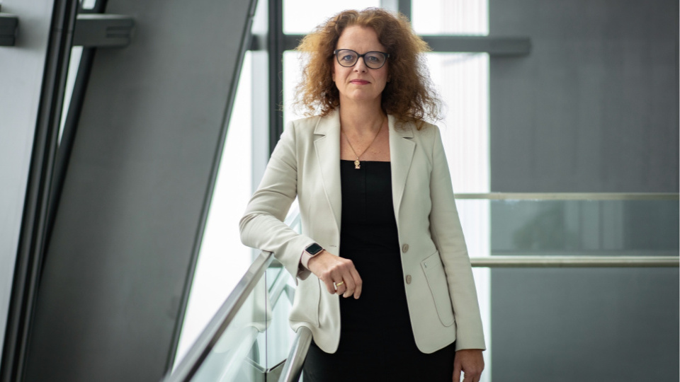İran Savaşının Enflasyon Üzerindeki Potansiyel Etkisi ve ECB Perspektifi: Şahin Mesajlar ve Piyasa Beklentileri