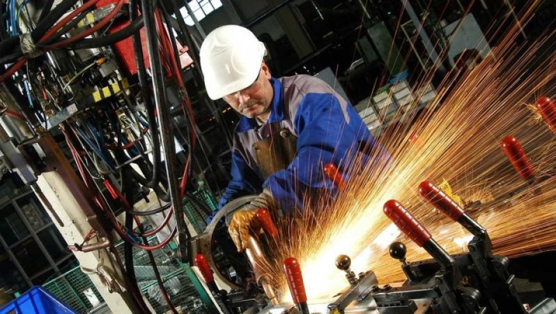 İSO Türkiye İmalat PMI Nisan 2026: Savaşın Gölgesinde Yavaşlama ve Tedarik Zinciri Baskıları