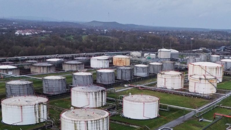 Japonya’nın Rezerv Petrolü Piyasaya Sürme Politikası ve Hürmüz Boğazı Gerginliği