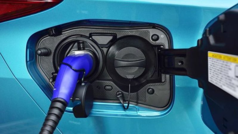 Küresel Elektrikli Araç Pazarında Nisan Değişimleri: Bölgesel Farklılıklar ve İhracatın Yükselişi