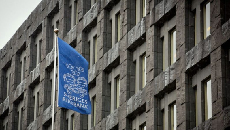 Riksbank Faiz Oranını Sabit Tutarken Enflasyon Riski ve Ekonomik Aktiviteye Dair Değerlendirme