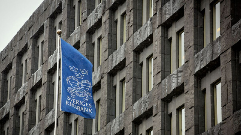 Riksbank Faiz Oranını Sabit Tutarken Enflasyon Riski ve Ekonomik Aktiviteye Dair Değerlendirme