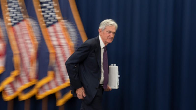 Trump’ın Fed Kalıcılığına İlişkin Açıklamasına İlişkin Tartışmalar ve Eleştiriler