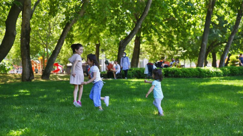 Türkiye’de Çocuk Nüfusu ve Eğitim Göstergeleri: Güncel Eğilimler ve Gelecek Projeksiyonları