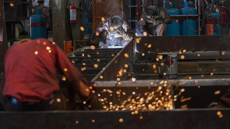 Türkiye’de Mart 2026 Sanayi Üretimi: Daralma Devam Etti ve Sektörel Dağılım