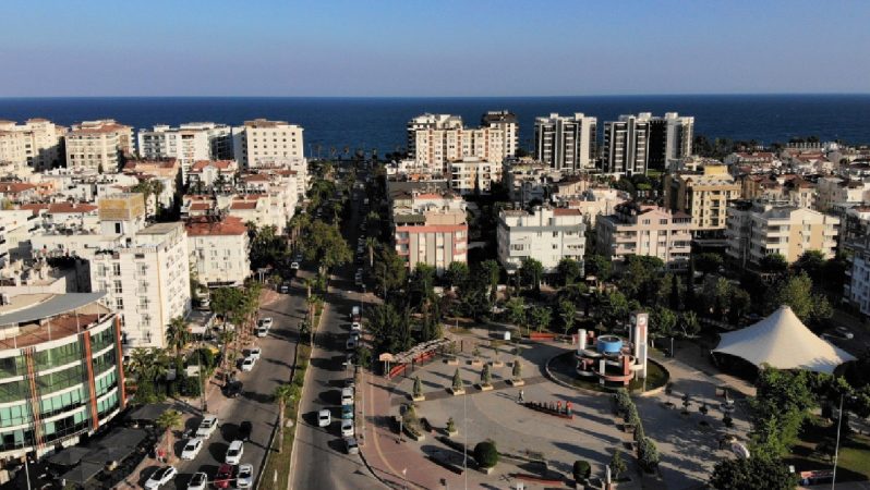 Antalya Konut Sitesinde Aidat Krizi: Mahkemeye Taşınan Tartışmalı Artış ve Ek Ödeme Talepleri