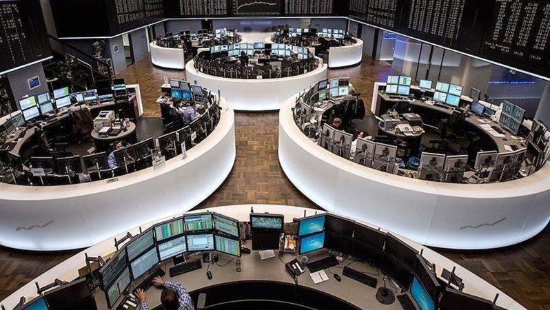 Avrupa Borsalarında Gün Sonu: Endeksler Düşüşte, Dolar/Yeni Ticaretin Enerjisi Yükseliyor