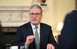 Çocukların Güvenliği İçin Sosyal Medya Yasağı: Starmer’ın Gündemi ve Uygulama Planı
