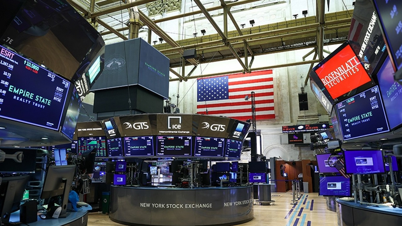 Dow Jones ve Petrol Piyatlarında Dalgalanma: Mutabakat ve Faiz Beklentileri Tozlanıyor