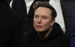Dünyanın En Zenginlerinin Sırası: Musk ve Rekabetin Kıyısında Duranlar