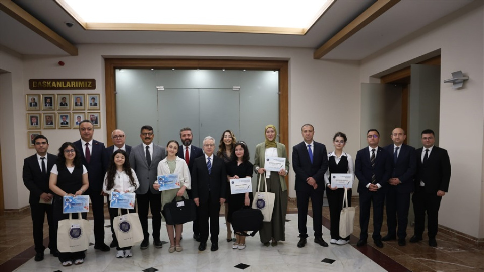 Finansal Okuryazarlık ve Dijital Güvenlik: Toplumsal Bilinçlendirme Stratejileri