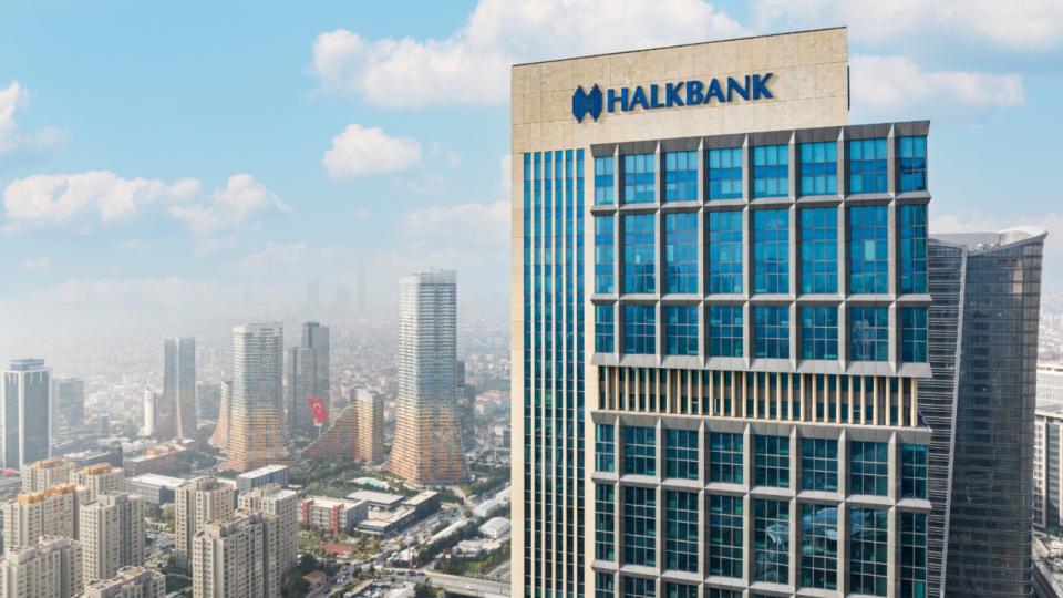 Halkbank için Düşürme Kararı ve Uluslararası Finansal Uyumdan Yansıyan Yorumlar